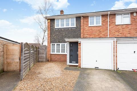 1 Hartley Close, Blackwater, Camberley, GU17 0DE