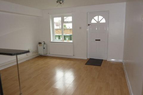 1 bedroom ground floor flat to rent, Hainault Street, New Eltham SE9