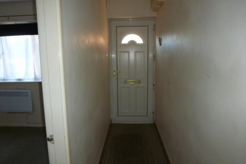 2 bedroom flat to rent, Winifred Street, Masbrough, S60 1LW