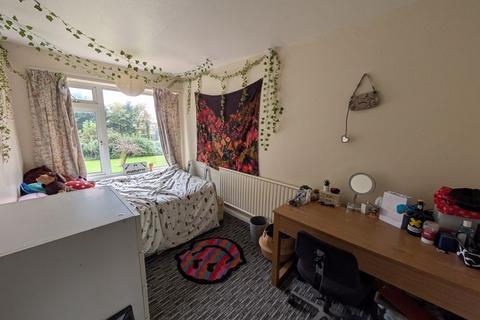undefined, The Peacheries, Chichester