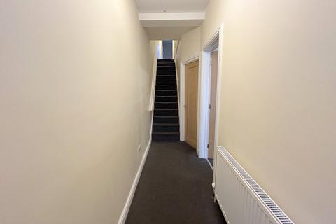 3 bedroom terraced house to rent, Salford, Salford M7