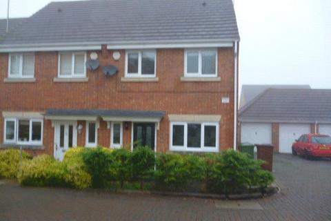 3 bedroom semi-detached house to rent, 3 Bedroom family home with Garage, Borehamwood WD6