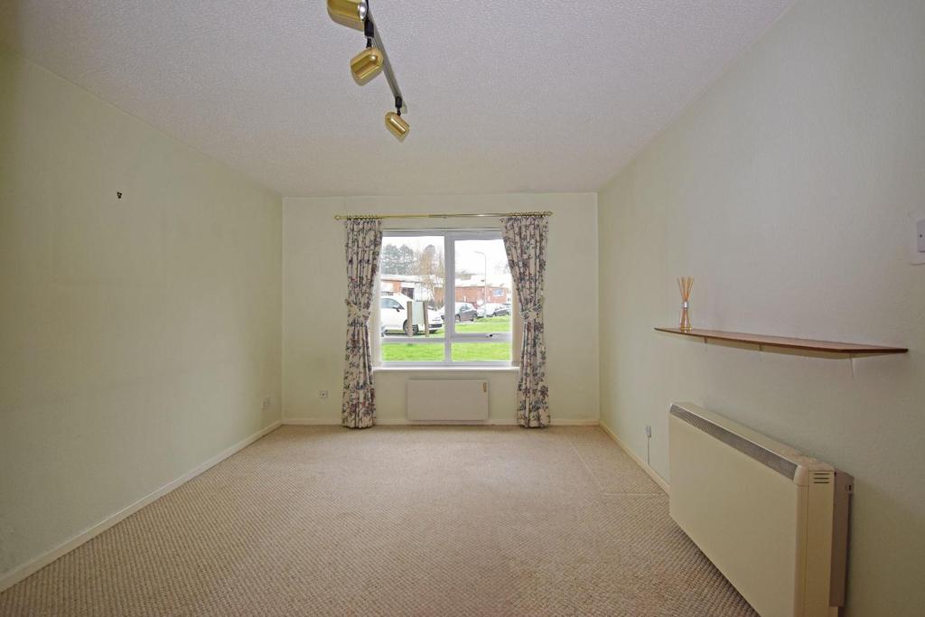 25 Sanders Road, Bromsgrove, Worcestershire, B61 7DQ 2 bed apartment