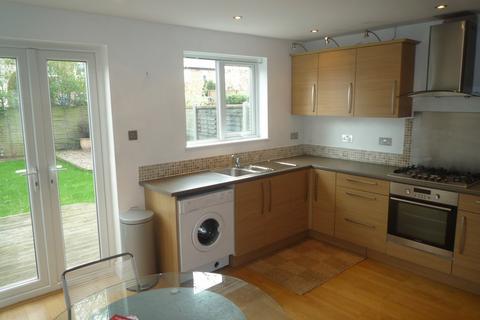 3 bedroom end of terrace house to rent - Marina Avenue, Beeston,  NG9 1HB