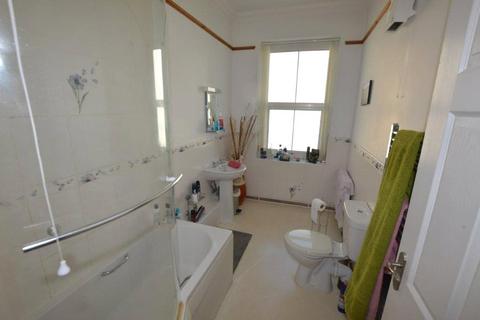 2 bedroom detached house for sale, College Green, Tywyn, Gwynedd, LL36