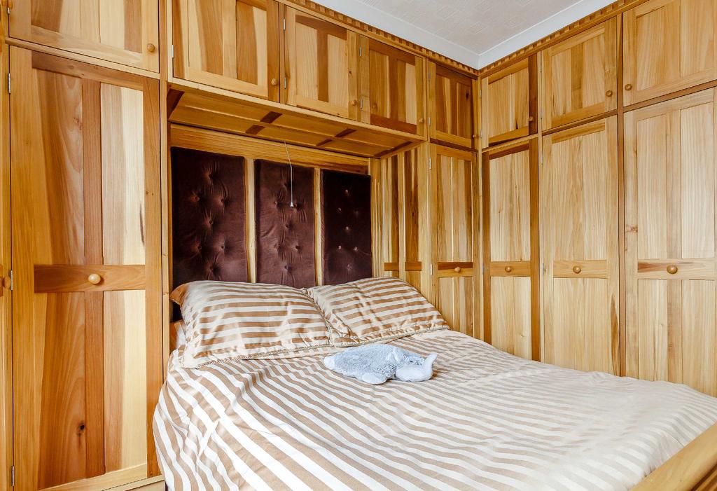 Bedroom 1 (front)