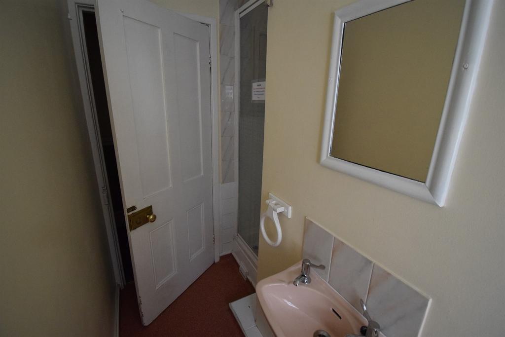 Shower+room