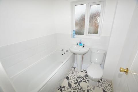 2 bedroom semi-detached house to rent, Oakdale Road, Retford