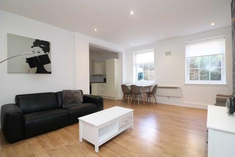 3 bedroom apartment to rent, Huskisson Street, Liverpool