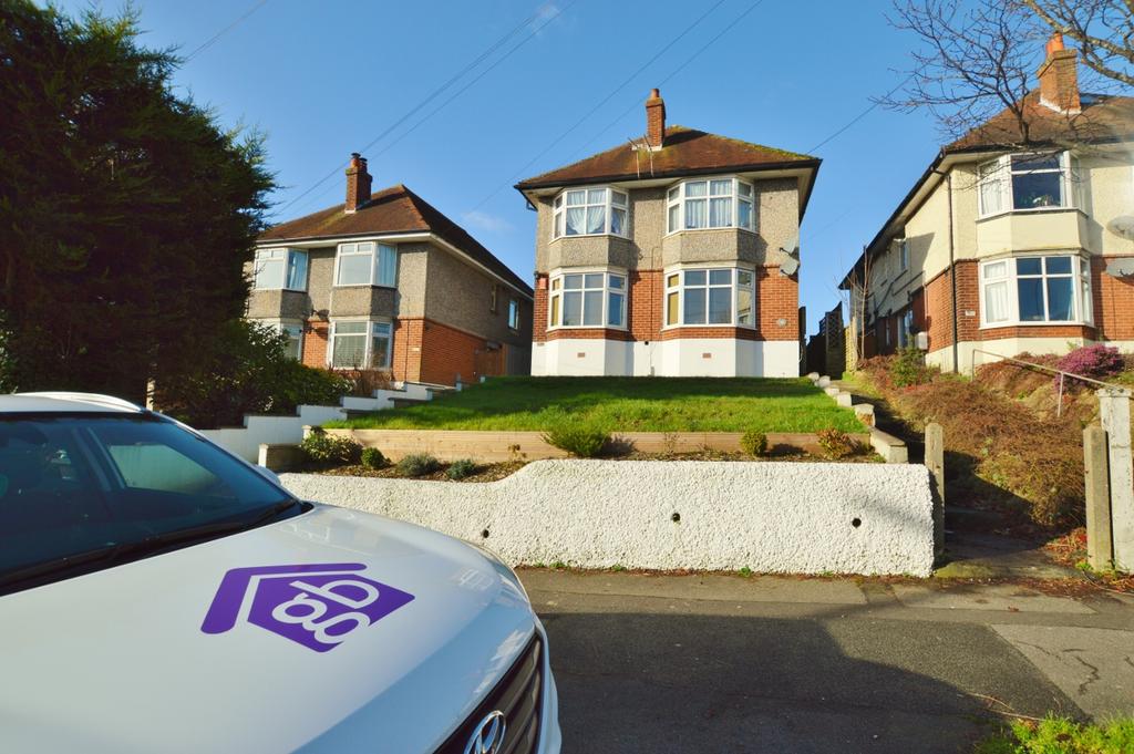 Charminster Road, Bournemouth BH8 3 bed apartment for sale £250,000