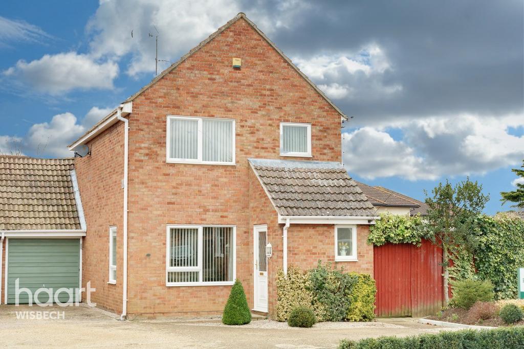 Walton Road, Wisbech 3 bed detached house £195,000