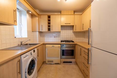 2 bedroom flat to rent, Shelley Rise, Esplanade, Rochester, Kent, ME1