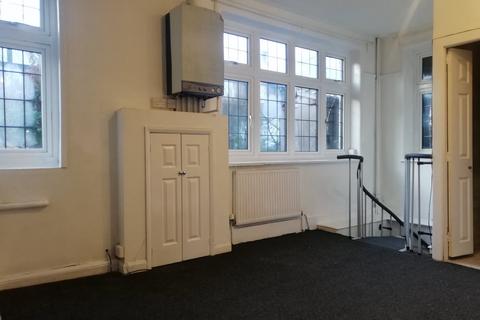undefined, The Spinning Wheel, Nutfield