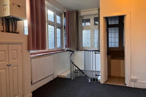undefined, The Spinning Wheel, Nutfield