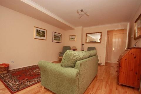 2 bedroom flat to rent, Mcdonald Road, Edinburgh, EH7