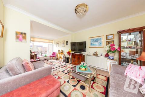 9 Kent Drive, Hornchurch, RM12 6TD