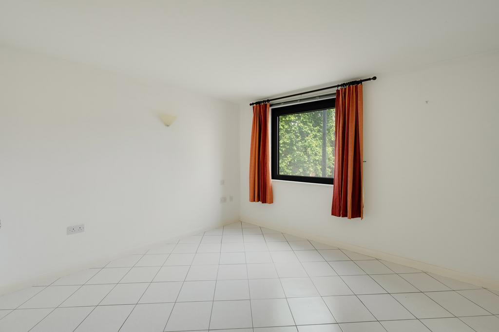 Apartment in Bristol - View 5
