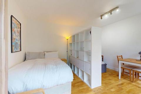 Studio for sale, Courtfield House, Baldwin`s Gardens EC1