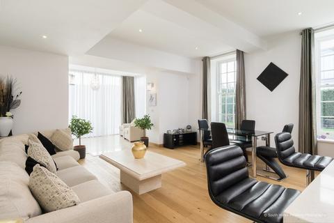 2 bedroom ground floor flat for sale - Richardson House, Hensol Castle Park, Hensol, Vale of Glamorgan, CF72 8GE