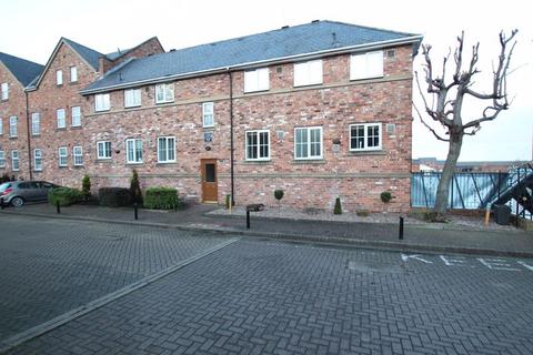 2 bedroom apartment to rent, Chiltern Place, Ellesmere Port