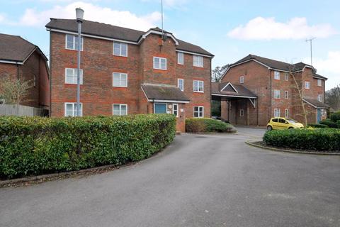 1 bedroom apartment to rent, Royal Huts Avenue, Hindhead