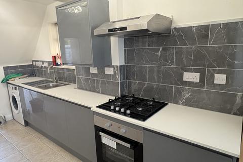 2 bedroom apartment to rent, Kames Close, Oxford