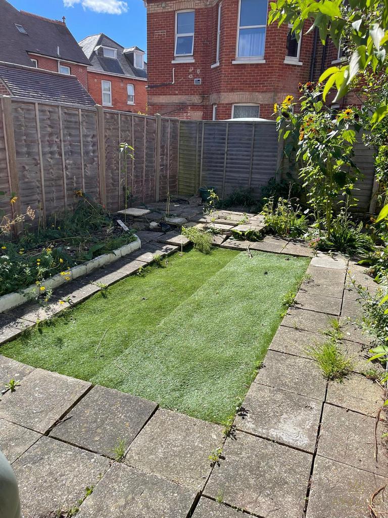 1 bed studio to rent Windsor Road, Bournemouth BH