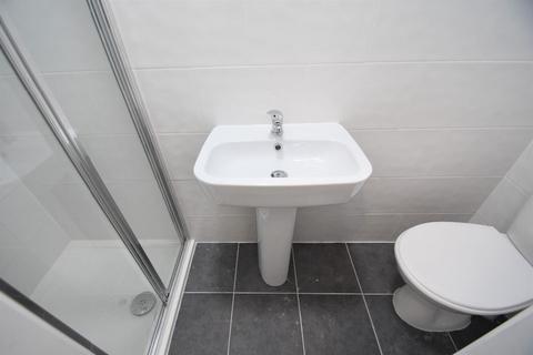 undefined, En-suit Double Room - Northumberland Avenue - TW7