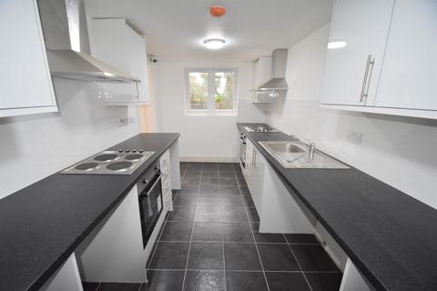 undefined, En-suit Double Room - Northumberland Avenue - TW7