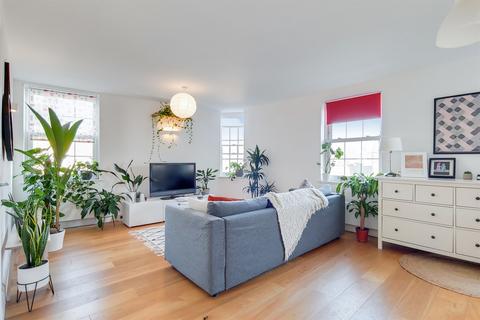 2 bedroom flat for sale, Walters House, 1423a London Road, Norbury, London, SW16