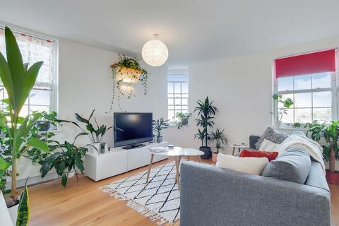 2 bedroom flat for sale, Walters House, 1423a London Road, Norbury, London, SW16