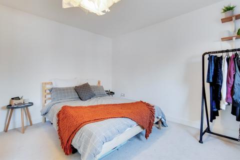 2 bedroom flat for sale, Walters House, 1423a London Road, Norbury, London, SW16