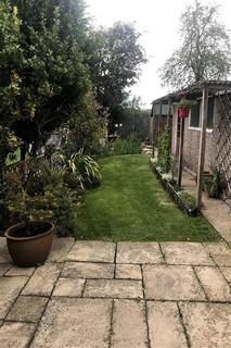 3 bedroom detached house to rent, Golf Links Road, HU6