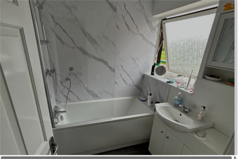 3 bedroom detached house to rent, Golf Links Road, HU6