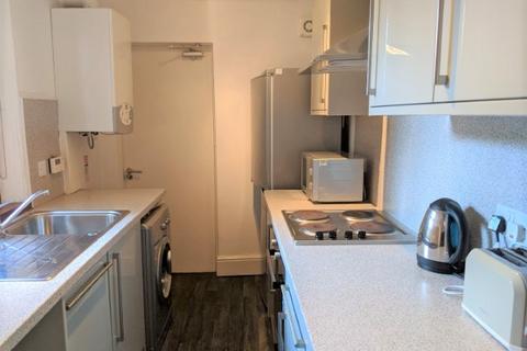 3 bedroom flat to rent, Fraser Street, City Centre, Aberdeen, AB25