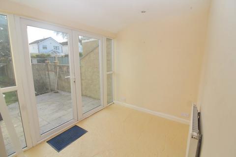 3 bedroom semi-detached house to rent, Whitley Road, Loughor, Swansea