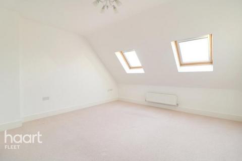 undefined, Kirby Drive, Tadley