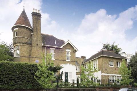 6 bedroom detached house to rent, Frognal Hampstead NW3