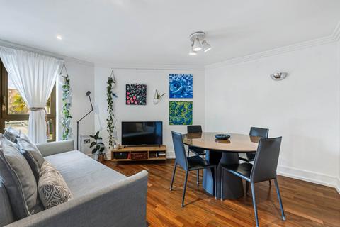 1 bedroom apartment for sale, Moorings House, The Island, Brentford