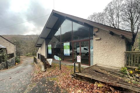Shop to rent - Caernarfon Road, Beddgelert, Caernarfon, LL55