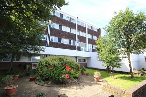 4 bedroom flat to rent, St. Marks Hill, Surbiton KT6