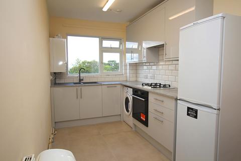 4 bedroom flat to rent, St. Marks Hill, Surbiton KT6