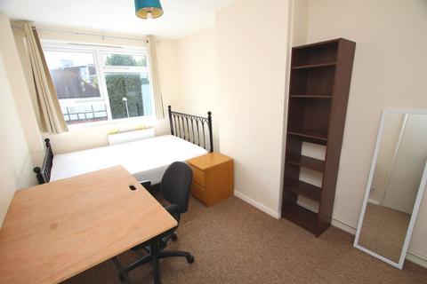 4 bedroom flat to rent, 3 Denmark Road, Kingston upon Thames KT1