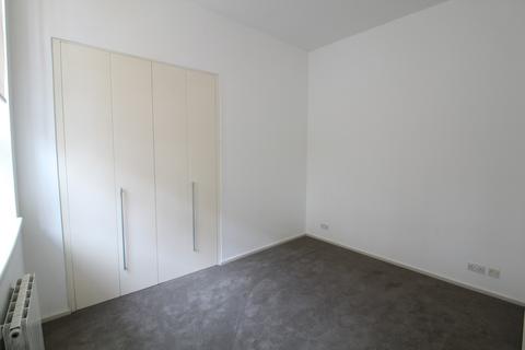 2 bedroom apartment to rent, Richmond Terrace