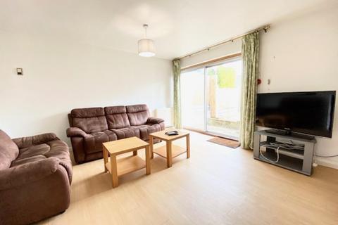 4 bedroom end of terrace house to rent, Otham close, Canterbury CT2