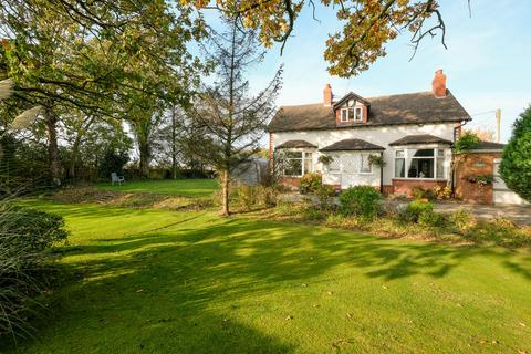 Ferry Lane Thelwall Warrington 4 Bed Barn Conversion 495 000