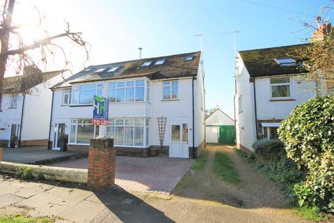 4 bedroom semi-detached house to rent, Adur Avenue, Shoreham-by-Sea BN43