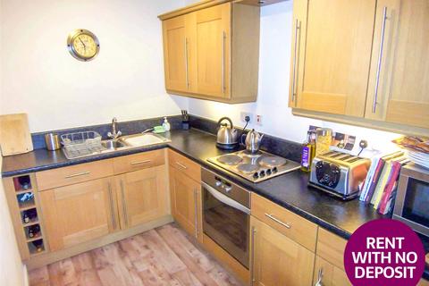 2 bedroom flat to rent, Hawthorn House, 53 Riding Close, Sale, Cheshire, M33