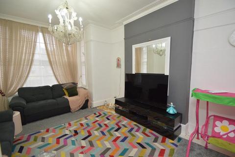 2 bedroom flat to rent, London Road, St Leonards On Sea, TN37 6LS