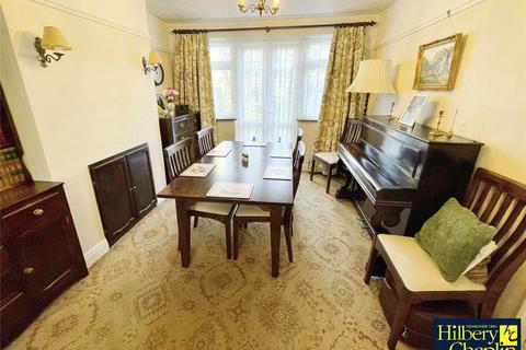 63 Spring Gardens, Hornchurch, RM12 5BG